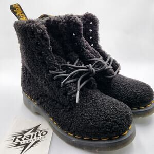Womens Size 6 Dr. Martens Boots 1460 Pascal Faux Shearling Comfort Black Lace Up